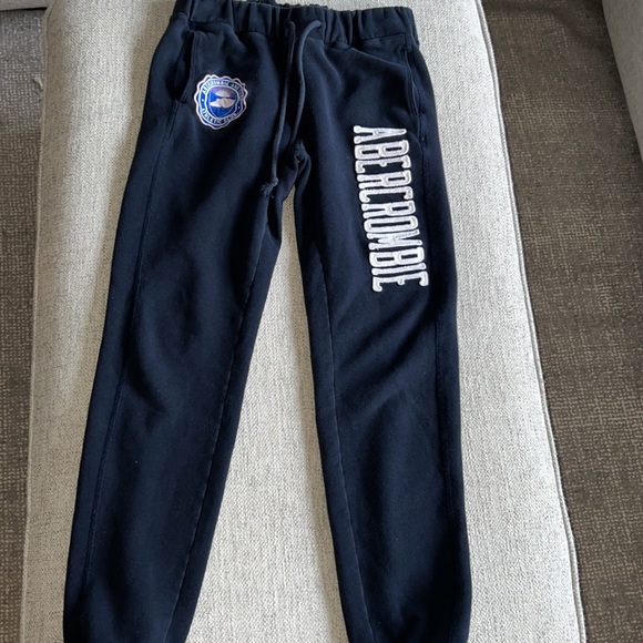 Abercrombie and Fitch Joggers - Picture 3 of 6